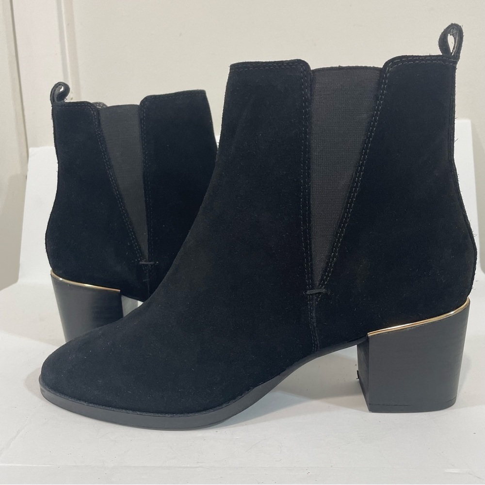 Crevo Lavinia Black Suede Pull on Goth Moto Heels Chelsea Ankle Booties Size 9